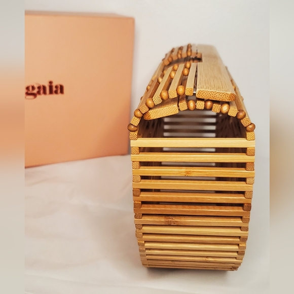 🔥HostPick🔥NWTCULT GAIA- Large Bamboo "Gaia's Ark" handmade bag - natural color - Picture 9 of 10